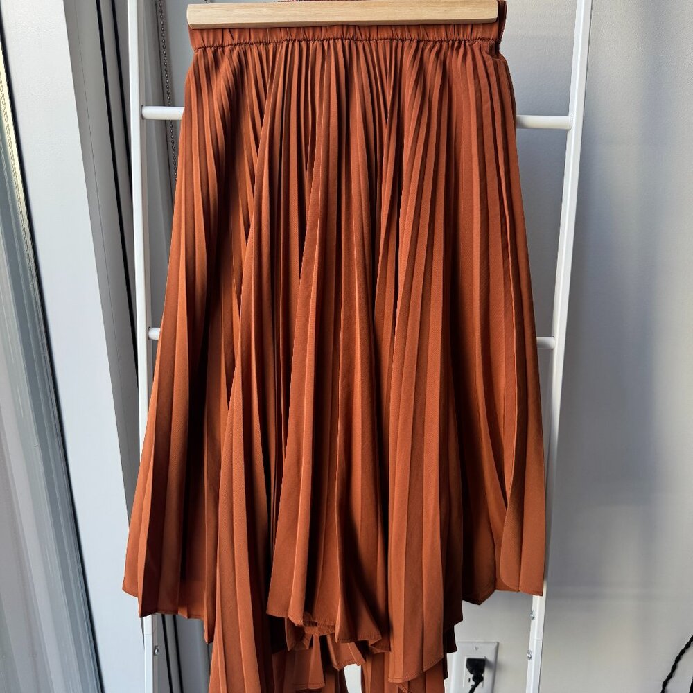 JW Anderson x Uniqlo Pleated Midi Skirt